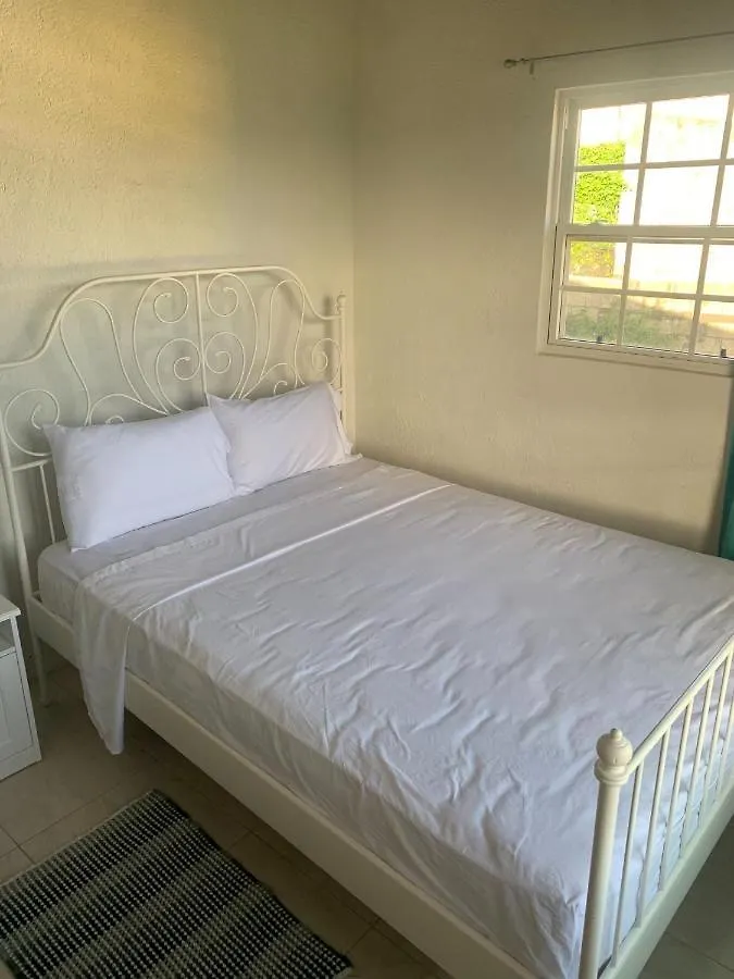 Pine Breeze Apartments Bridgetown 0*,  Barbados